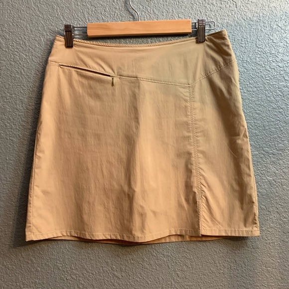 Patagonia Pants - Patagonia Skirt brand new no tags Size 8